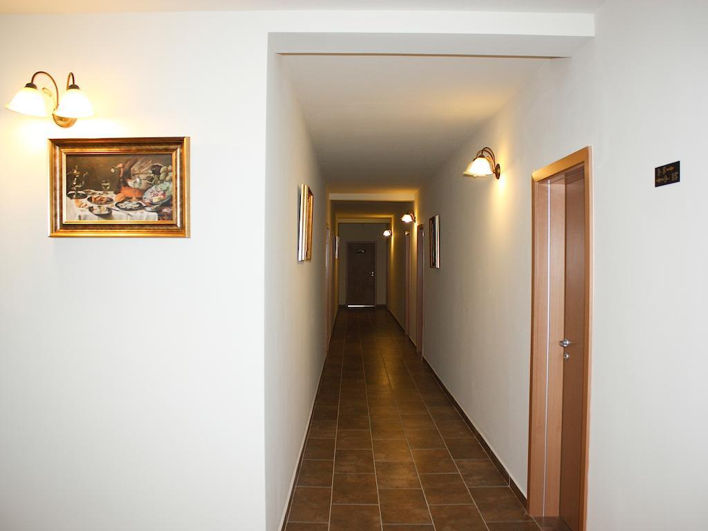 Hotel Dusan Si Fiul Resita Nord Exteriér fotografie